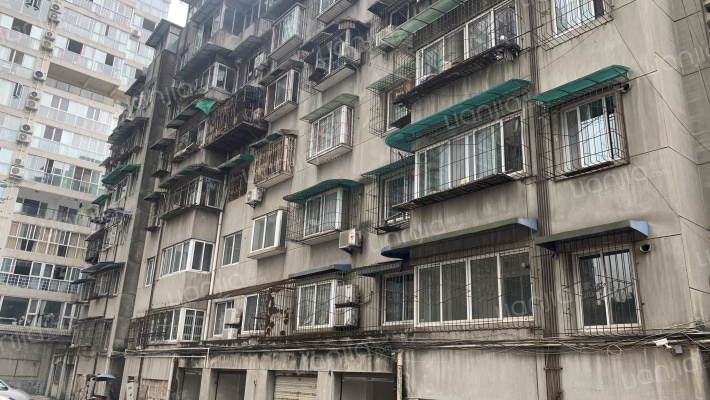 人民银行家属区外景图