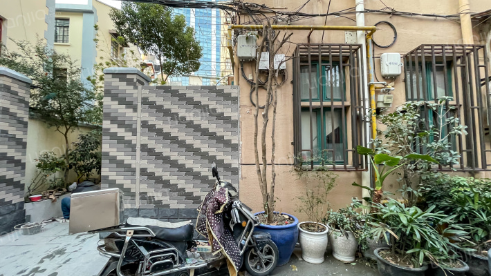 襄阳南路100弄外景图