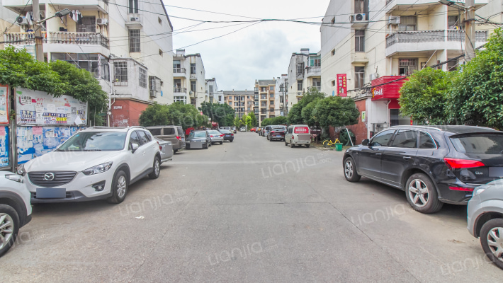 辛家庵公寓楼外景图