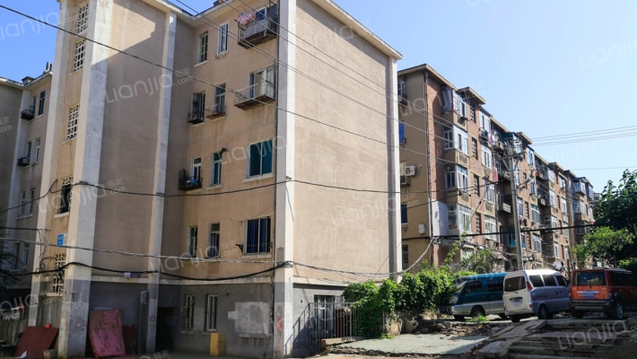 凌山四街外景图