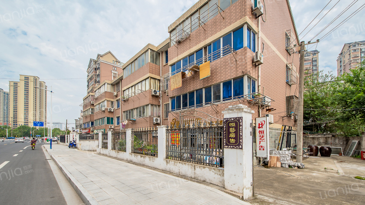 海天公寓外景图