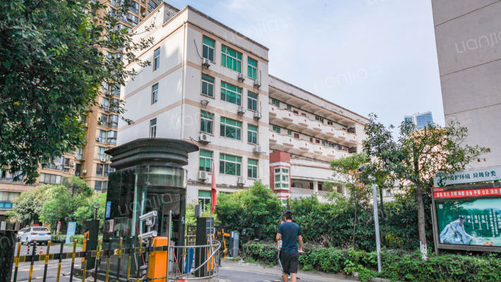 第二十六中学老师宿舍外景图