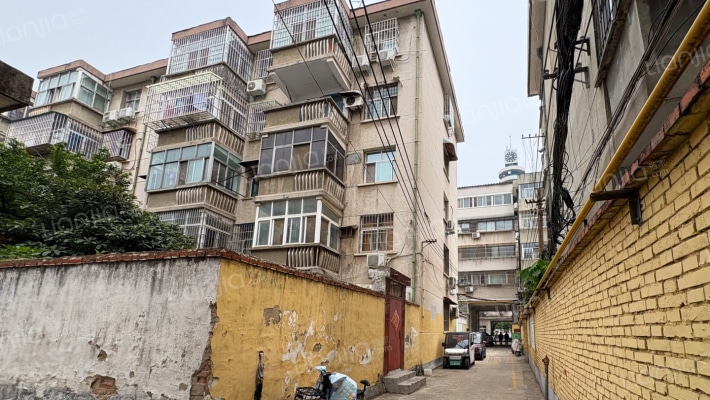 气象局家属院外景图