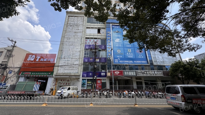 金帝富士商住楼外景图