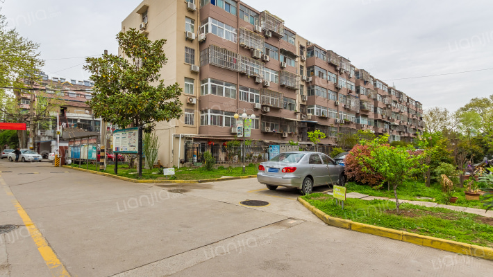 军旅小区外景图