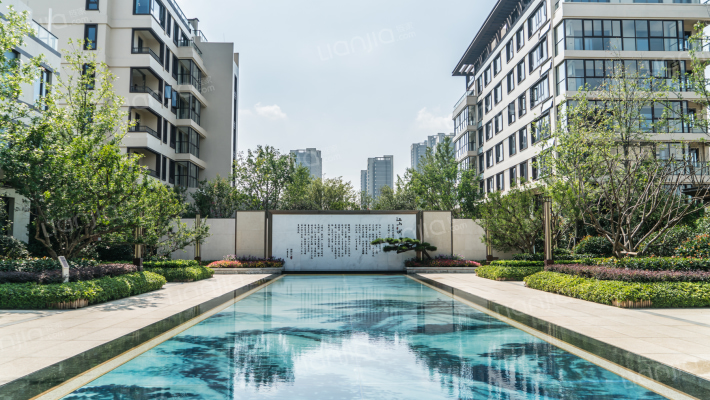 御璟江山外景图