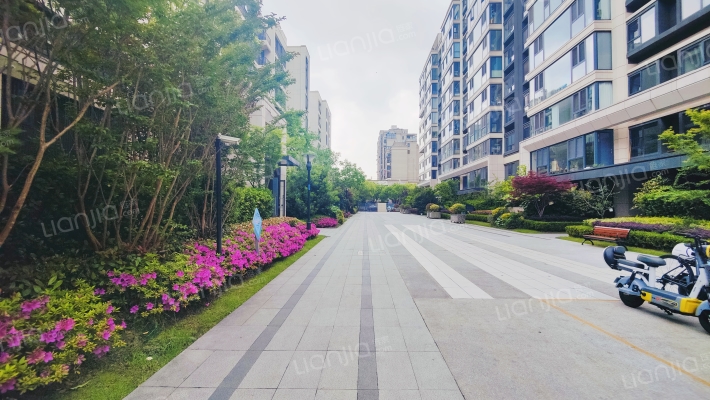 雅居乐旭辉藏珑府外景图