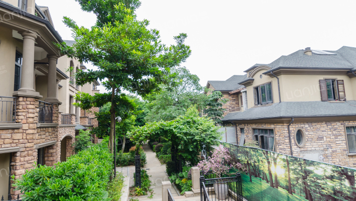 莱蒙水榭山外景图