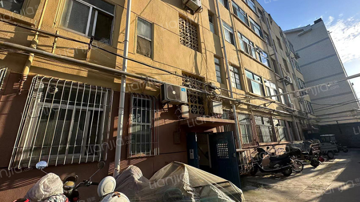 织布一小区外景图