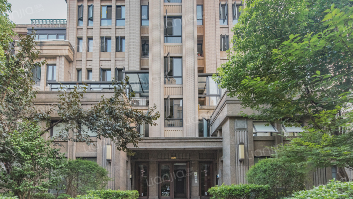 金地·自在城外景图