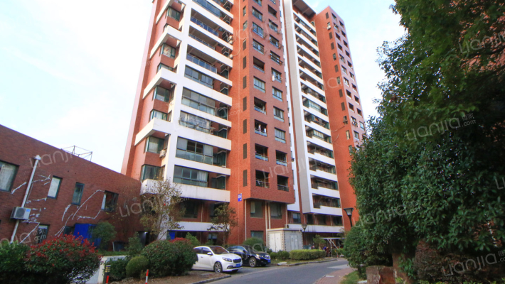 水清木华园南区外景图