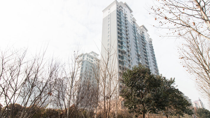 东方名城外景图