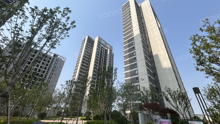 和达·上城外景图