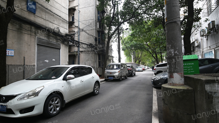 丝茅冲热水瓶厂宿舍小区外景图