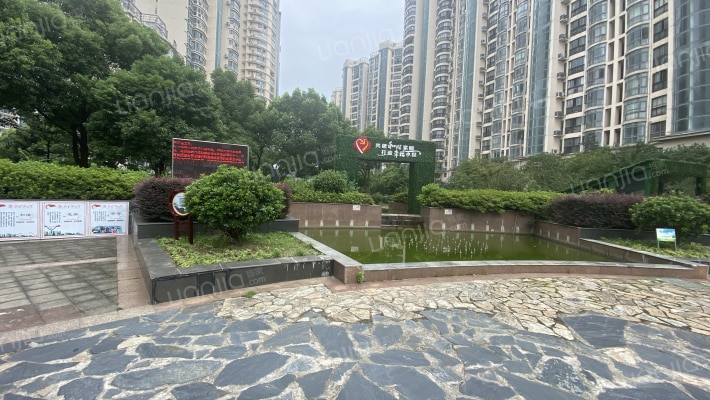 城市之光南区外景图