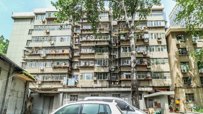 安装公司家属院外景图