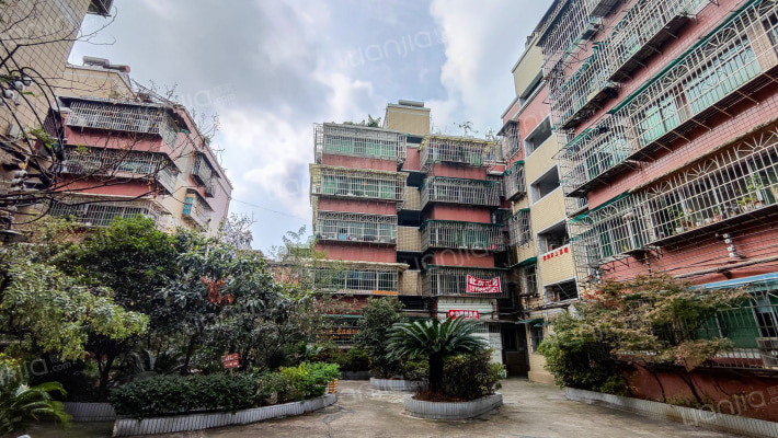 富源商厦外景图