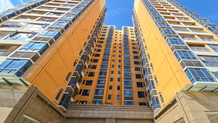 东魅蓝山郡2期外景图