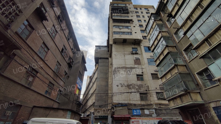 开宸女装批发城外景图