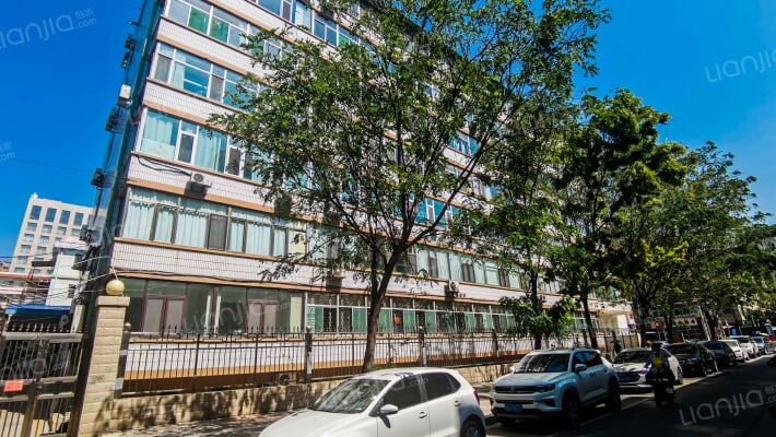 乡镇局宿舍外景图