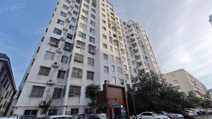 风光路华苑小区外景图