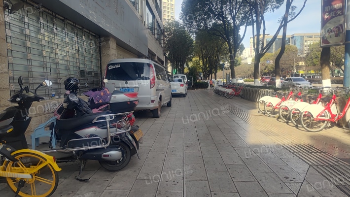 金泉综和大楼外景图