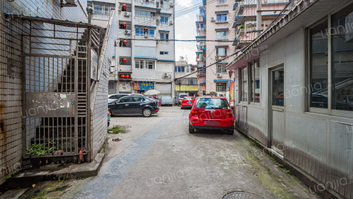 解北大楼外景图