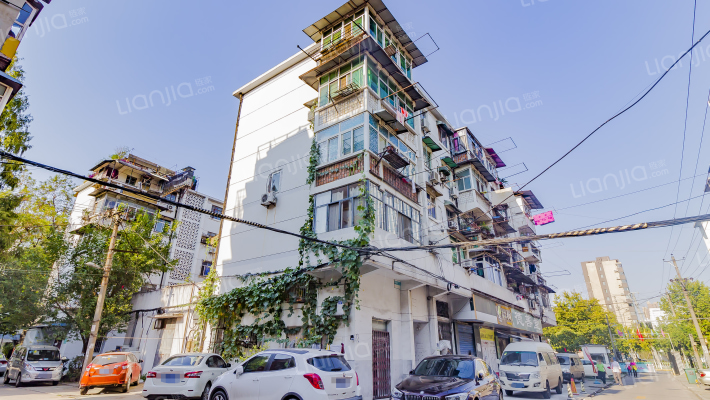 五十八街坊外景图