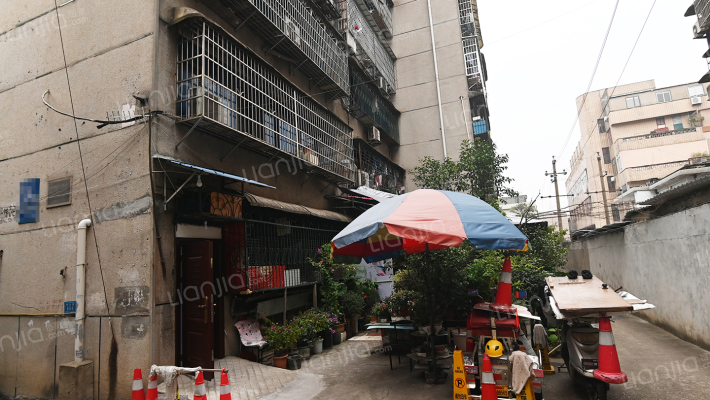 华昌公寓外景图