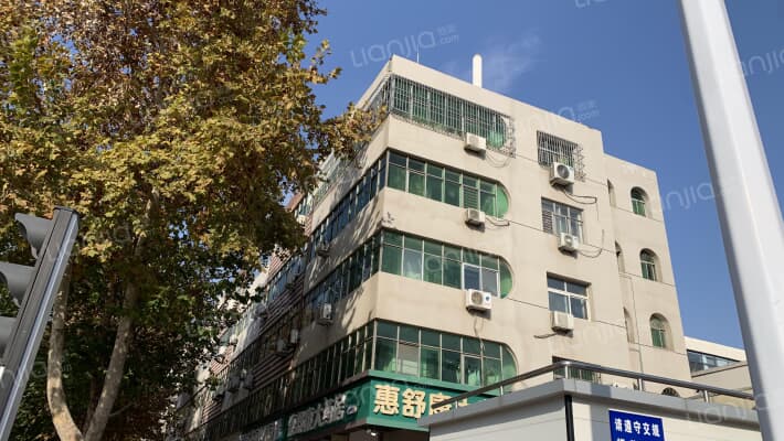 汽修厂家属楼外景图