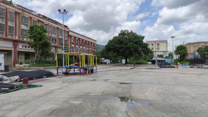 前进四路外景图