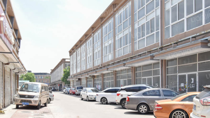 世纪汽配城外景图