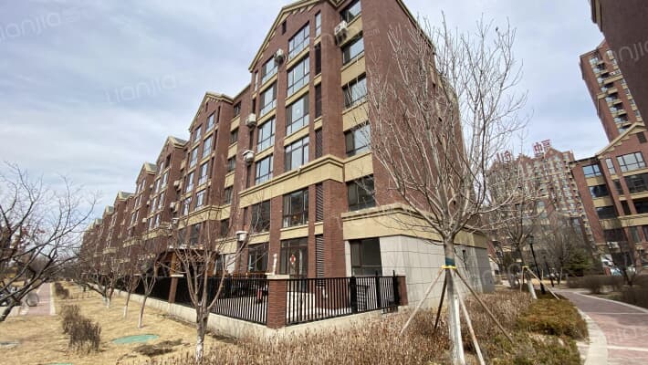 融创唐轩上城外景图