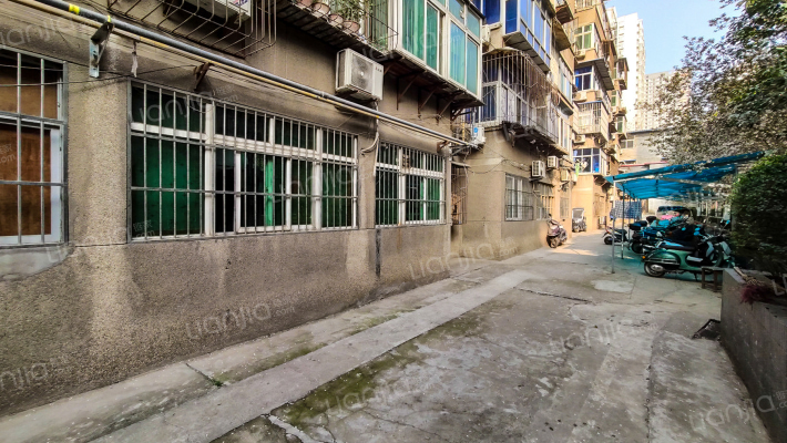 泵阀厂家属院外景图