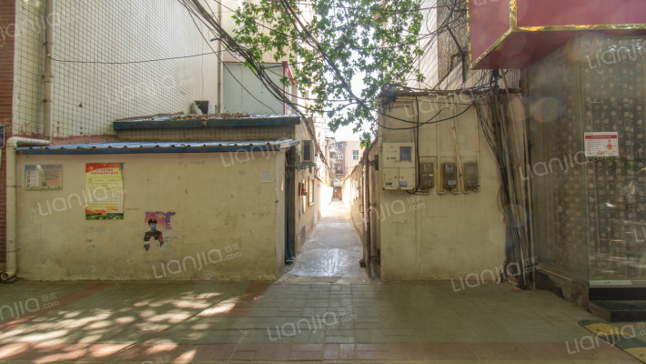 纬一路小学家属院外景图