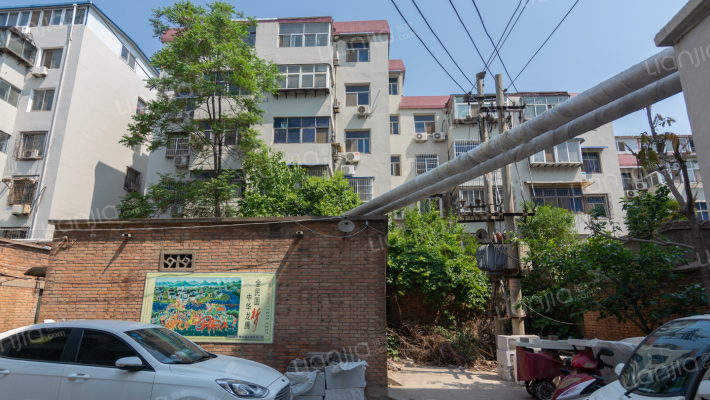 工商银行东大街支行家属楼外景图