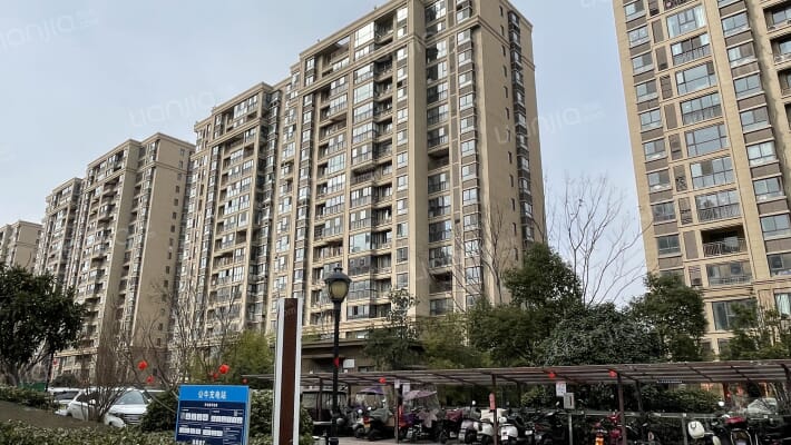 宝雅凯旋门外景图