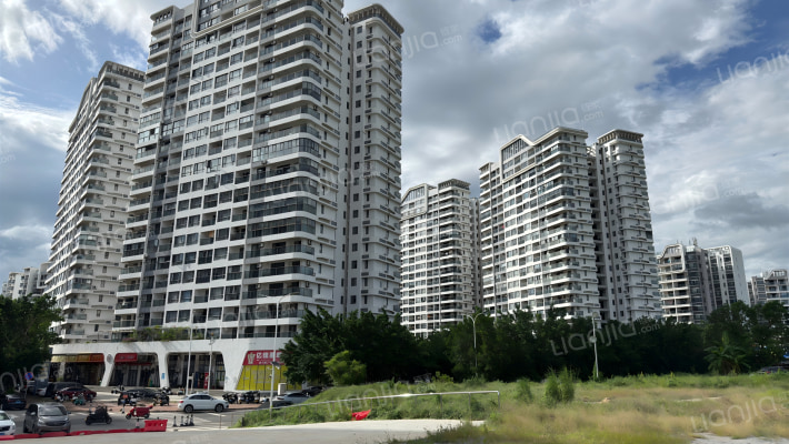 双大山湖湾外景图