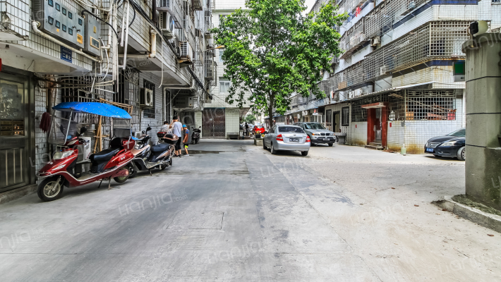 桂组团小区外景图