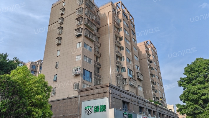 翡翠杏山外景图