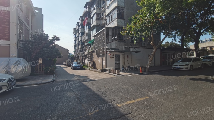 任家溇路外景图