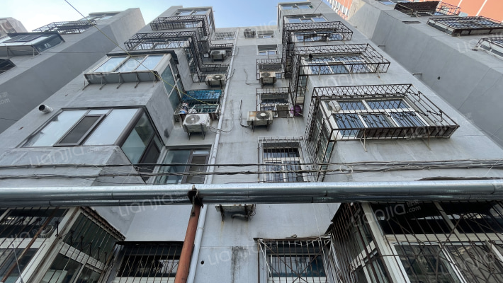 质量技术监督局宿舍外景图