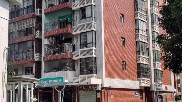 广西工业职业技术学院家属院外景图