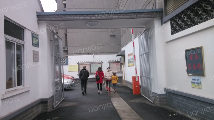 建委家属院(一环路东南段)外景图