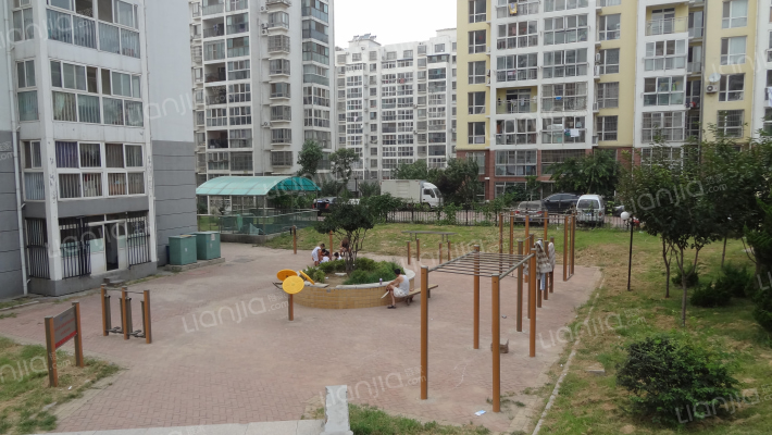 金秋小区二期外景图