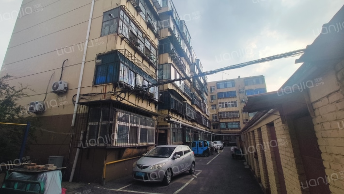 十中家属院外景图