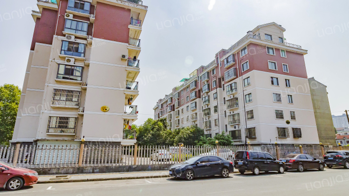 红锦水榭香堤外景图