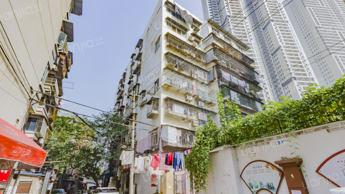 江大路长荡子住宅楼外景图