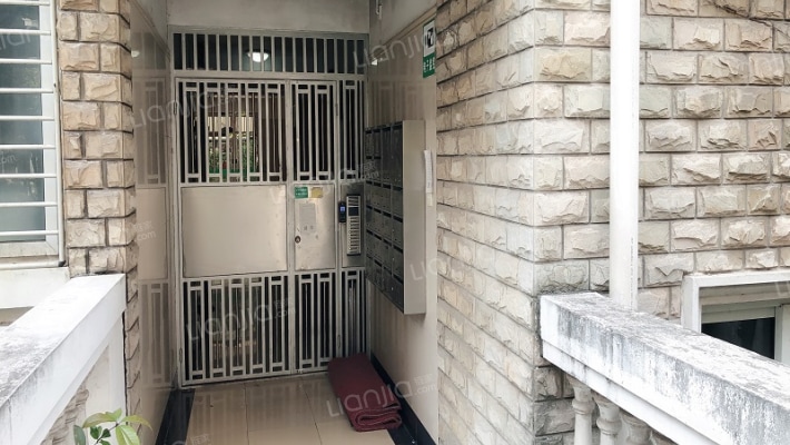 鉴赏新华外景图