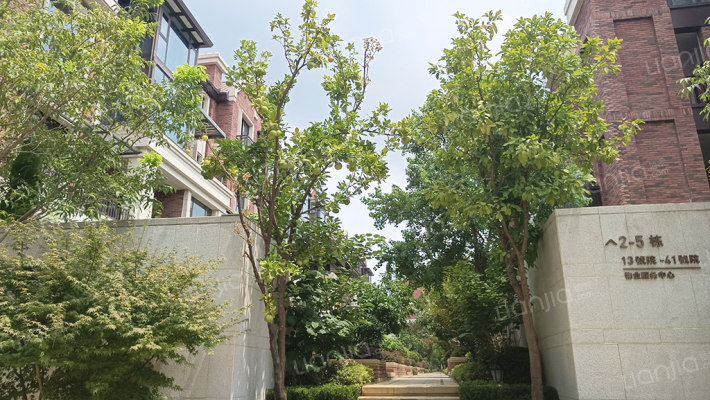 嘉地珑墅外景图